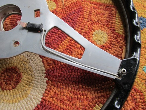 NICE Survivor 70 71 RIMBLOW RIM BLOW Steering Wheel DODGE CHALLENGER Dart Cuda - Picture 10 of 15