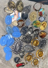 Vintage/now Religious Medals Lot