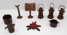Marx Johnny West Big Lot of lanterns, pots, Camping gear, Fire Pit, posts 180