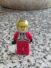 Lego Star Wars B-Wing Pilot (Yellow Head & Red Flight Suit)