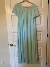 Shadowline Women's Vintage Green Embroidered Roses Full Length Nightgown Size M
