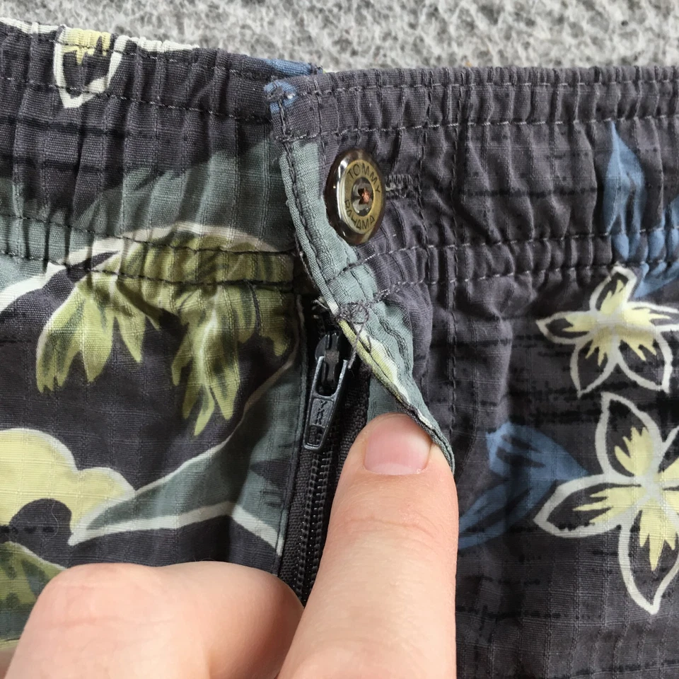 Shorts havaiano masculino Tommy Bahama grande cinza nylon cordão zíper mosca cintura alta - Imagem 3 de 4