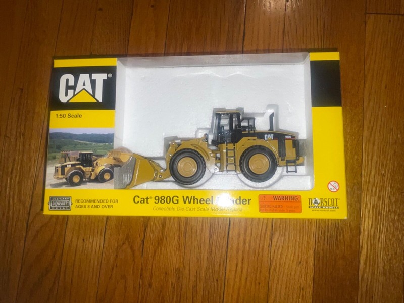 Norscot Caterpillar CAT 980G wheel loader 1:50 scale construction diecast model