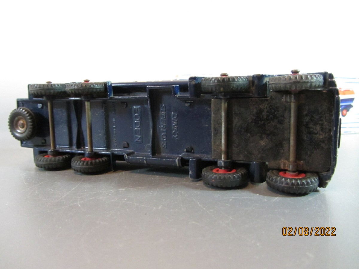DINKY SUPERTOYS 942 Foden 'Regent' Tanker, Good Plus in Good Plus Box, 943 Leyland Octopus 'ESSO' Ta