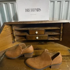 Dream Pairs Women’s ankle boots leather thick heel size 7.5