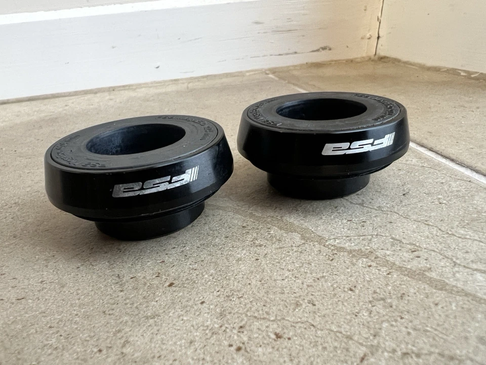 FSA Bottom Bracket Adapter Reducer (EE085) - PF30 to 24mm bb30 to shimano crank - Image 4 of 4