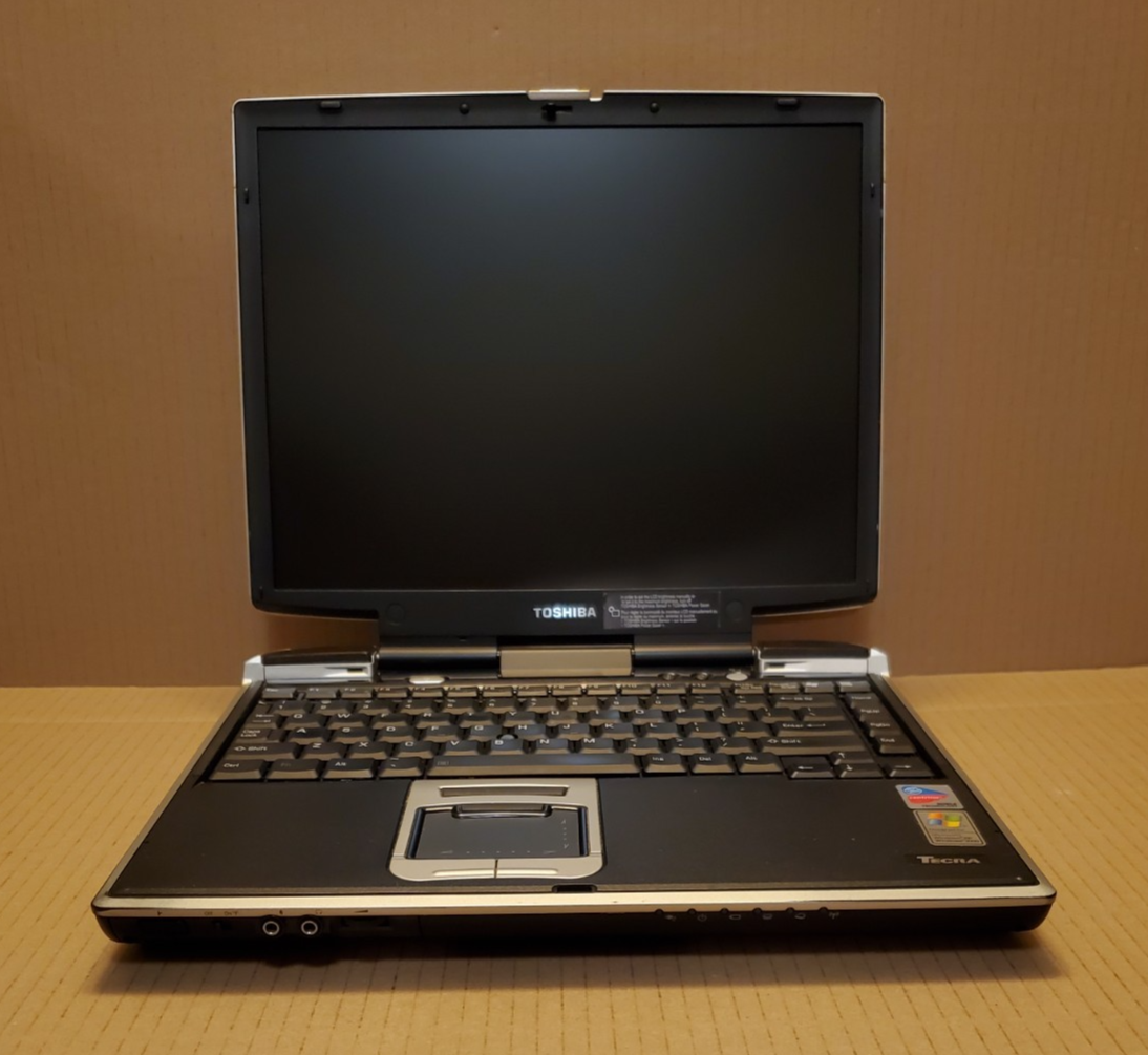 Toshiba Tecra M1 Intel Pentium M 1.6GHz 1024 MB NO HDD - Vintage