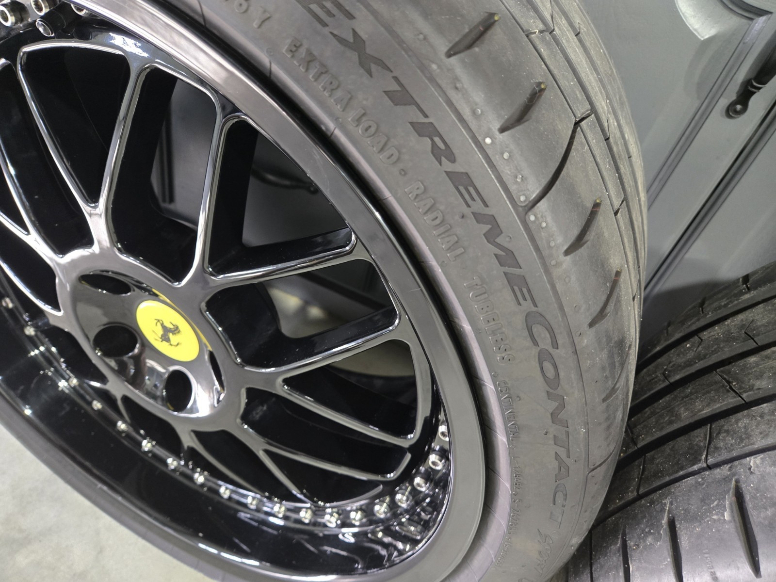 Ford Volvo Jaguar  Ferrari "Cargraphic" Wheels And New Tires