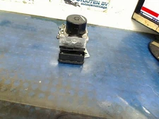 2011 Volvo XC70 (BZ) SUV 2.4 D5 20V 205 AWD (D5244T10) ABS Pump P30681619