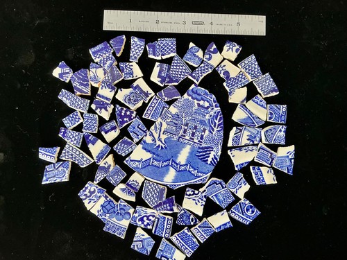 Broken China Mosaic Tiles Blue & White BLUE WILLOW Pagoda Focal & 65+ Pieces