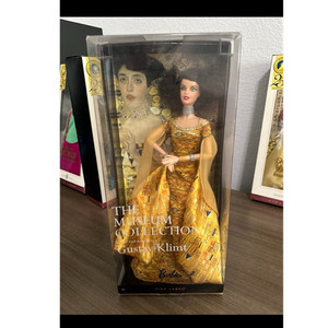 Mattel Barbie Museum Collection Pink Label Gustav Klimt Doll V0443