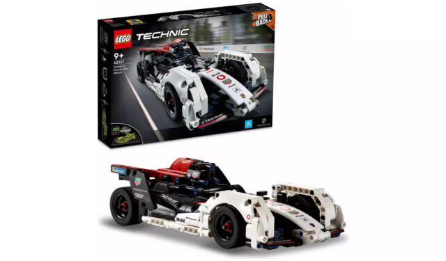 LEGO TECHNIC: Formula E Porsche 99X Electric (42137)