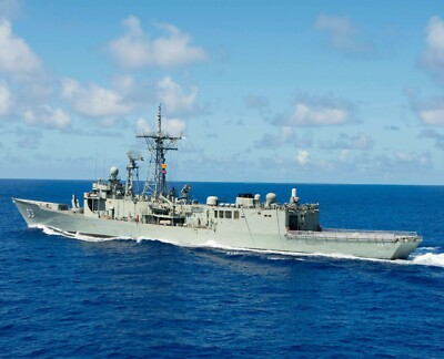 Australian Navy Frigate HMAS Sydney FFG-03 Pacific Ocean June 20, 2013 - 8 x 10''