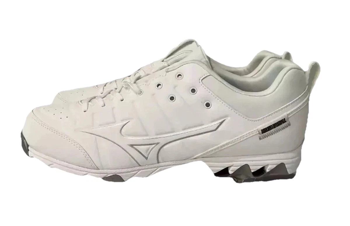 Mizuno White Baseball & Softball Shoes & Cleats for Men for  display picture 3