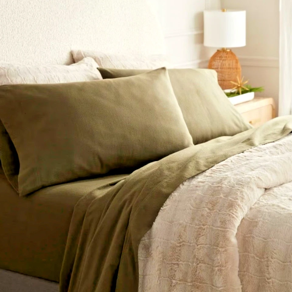 100% Cotton Threshold Queen Size Ultra Soft Flannel Sheet Set Hunter Green (4pc) - Image 4 of 4