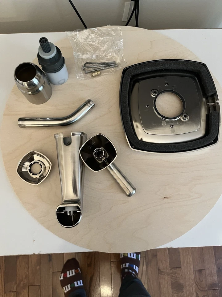 Kit de adornos de baño/ducha American Standard TU018502.295 Edgemere sin cabezal de ducha NUEVO Foto 2 de 4