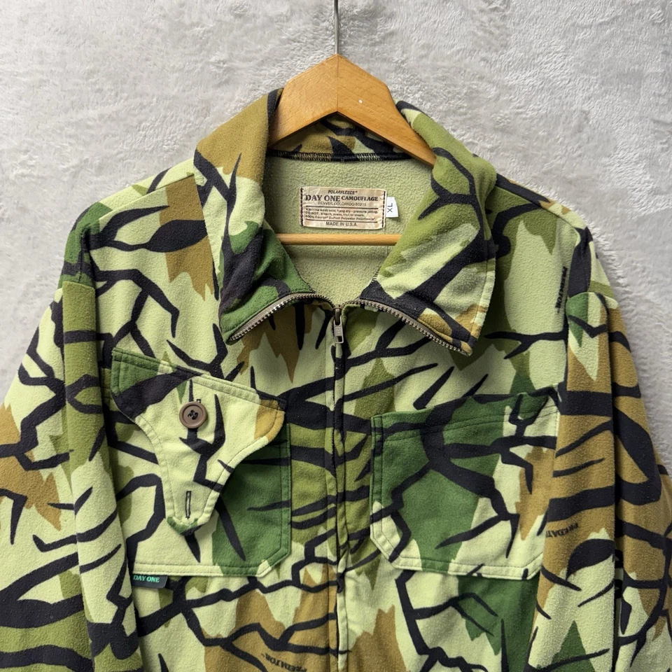 Day One Camouflage Predator Polar Fleece 2 Piece Shirt Pants XL USA Hunting Rare - Image 3 of 4
