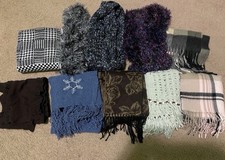 LOT OF 10 LADIES/WOMENS WINTER SCARVES-BLACK PLAID,BLUE,BROWN,GREEN,PINK