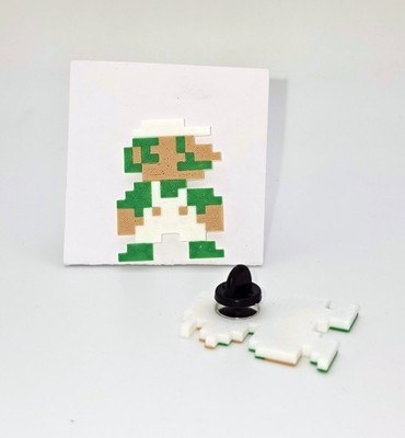 Luigi 3D Druck Pin Anstecker Geschenk Gamer Super Mario SMB1 NES Nerd Fan hergestellt in UK