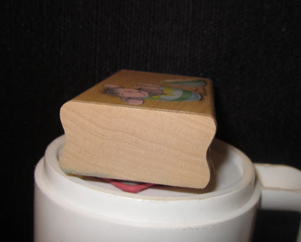 Stampabilities House Mouse Rubber Stamp "Easter Surprise" Monica Egg 2004 - Imagem 3 de 4