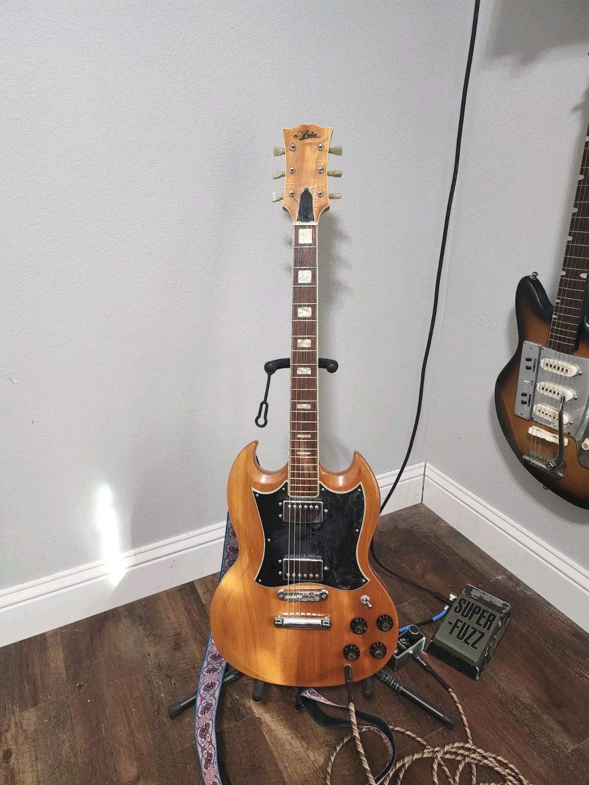 Vintage Aria 1932 Rare Early Lawsuit Electric Guitar  MIJ  Early 1970s Gibson SG