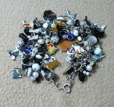Handmade "Dog Lovers" bead and charm bracelet 7"