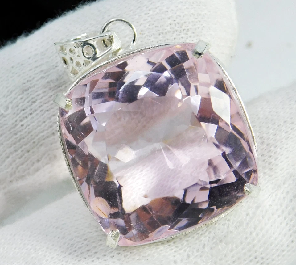 Colgante de kuncita rosa brasileña natural de 120,10 quilates certificado piedra preciosa de corte radiante Foto 3 de 4
