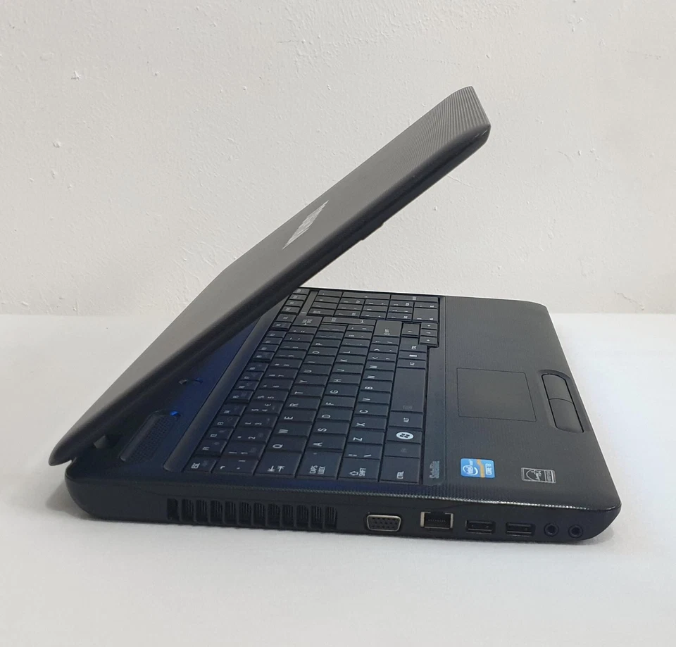 Windows XP Laptop  Toshiba 15.6'' screen 60GB HDD 2GB Ram DVD Drive Wifi Ready - Image 4 of 4