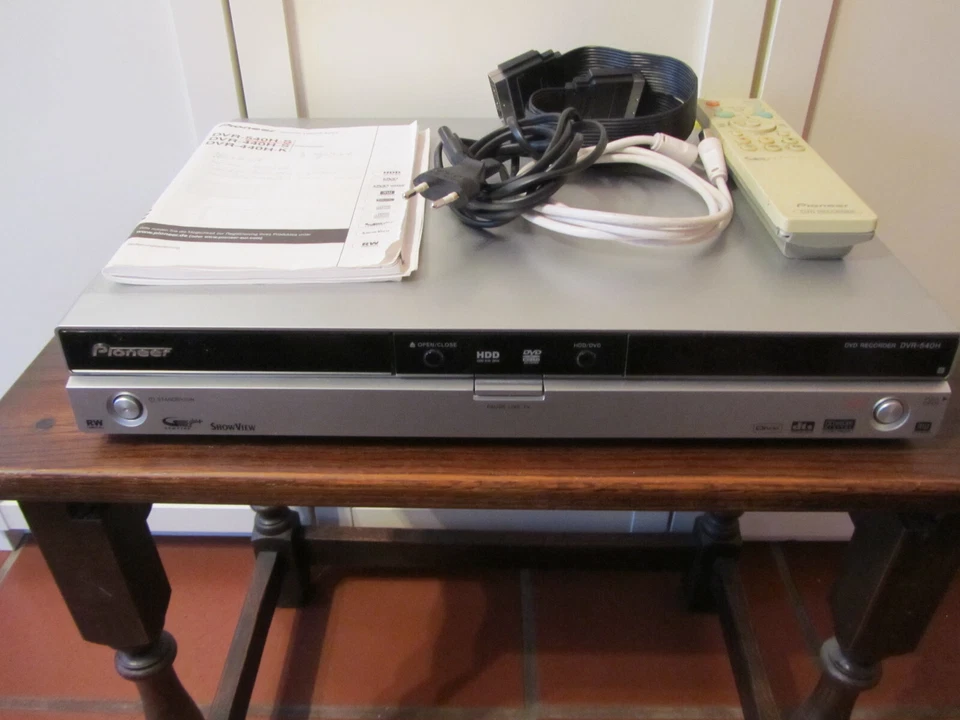 Pioneer DVR-540H-S DVD Recorder Harddisk 160 GB SILBER