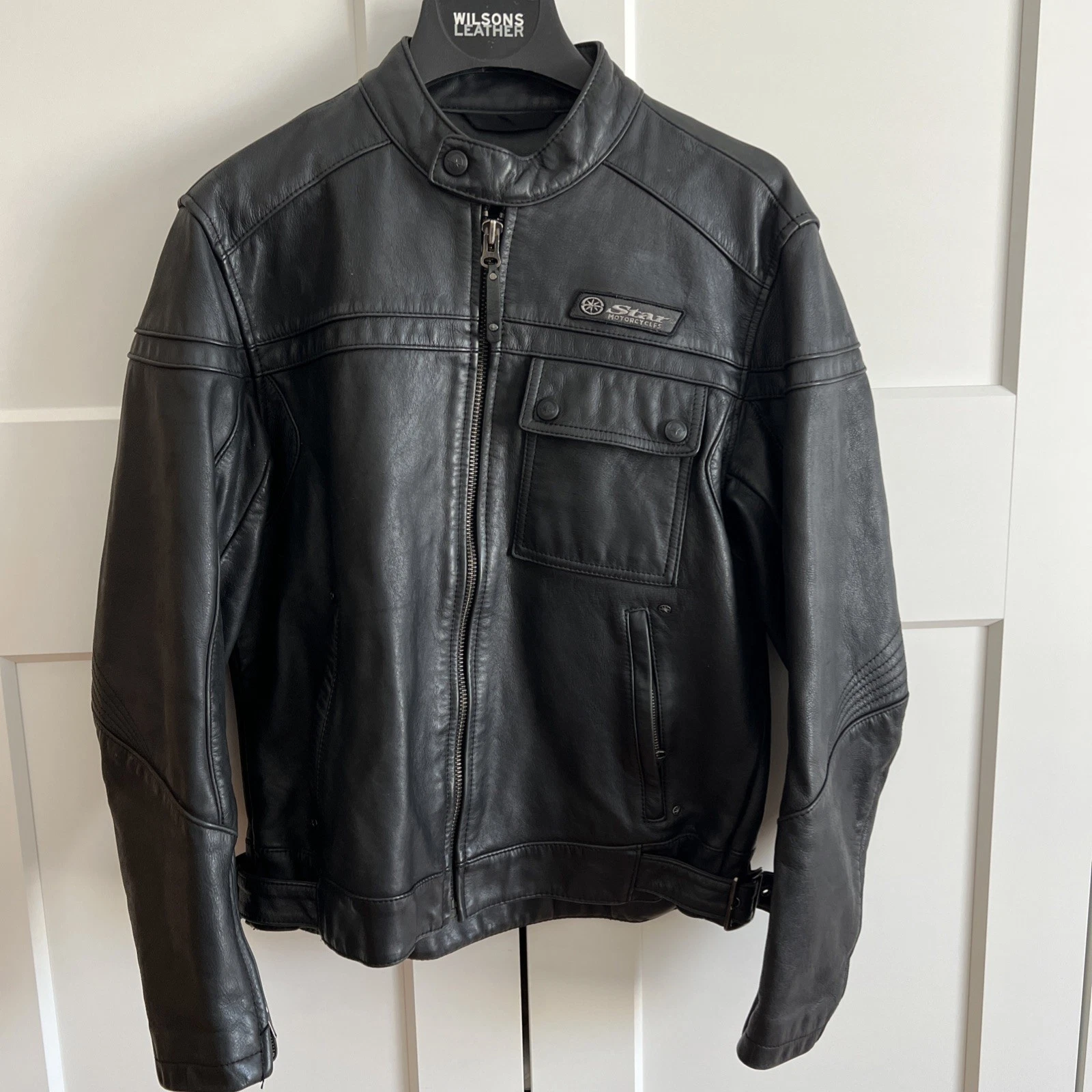 STAR MOTORCYCLE BLACK GENUINE LEARHER JACKET Size MEDIUM 3 Pockets Zip Front