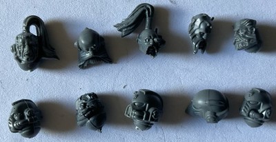 Warhammer 40K - Space Wolves - 10x Köpfe (R132)