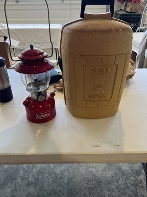 COLEMAN 200A LANTERN 1953 with Clamshell Case
