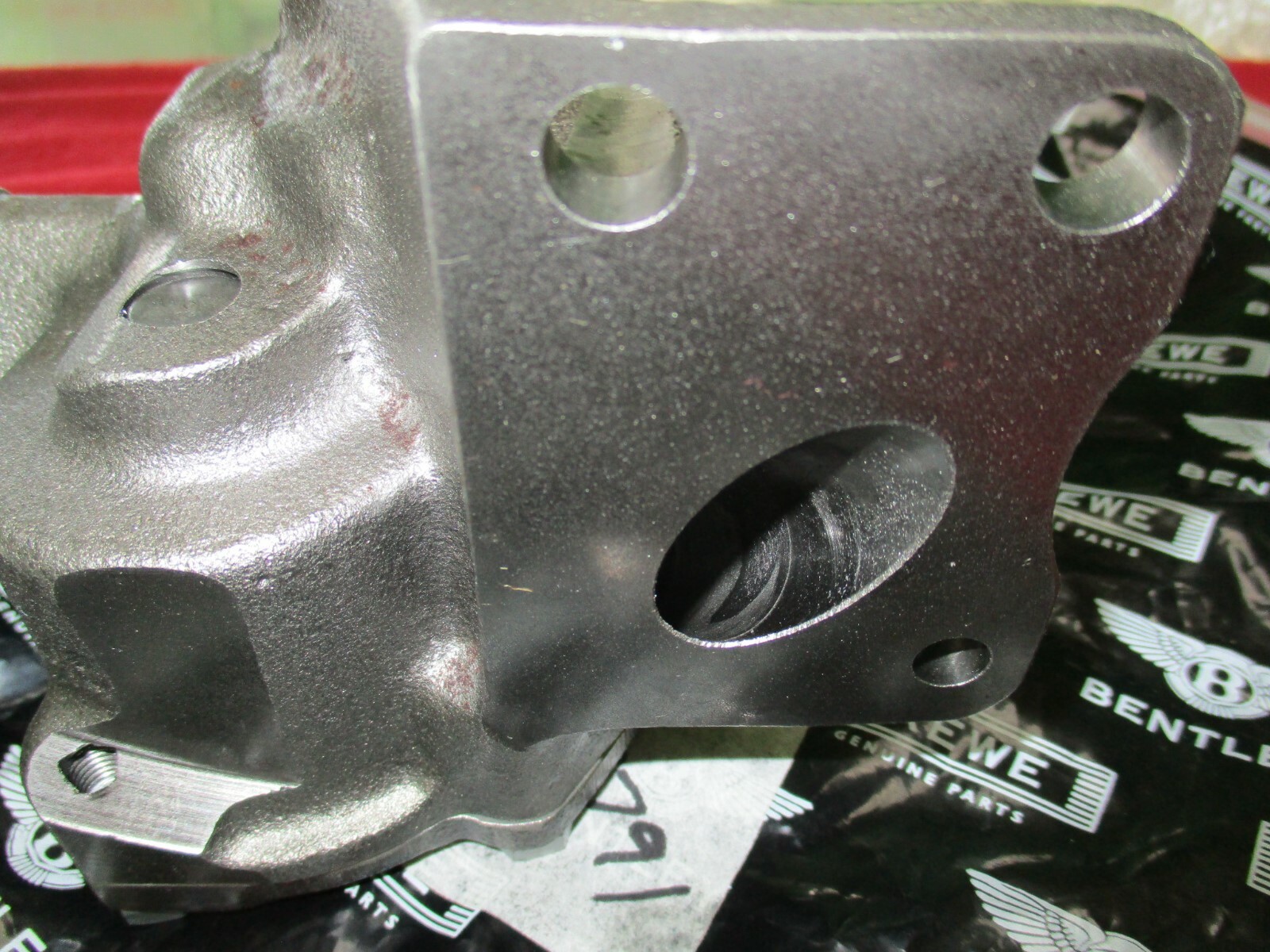 Rolls-Royce Silver Spur, Bentley Mulsanne, Arnage engine oil pump UE78791 NOS