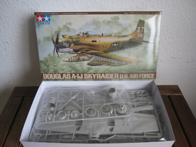 Douglas A-1J Skyraider US Air Force von Tamiya im Maßstab 1:48 *NEU*