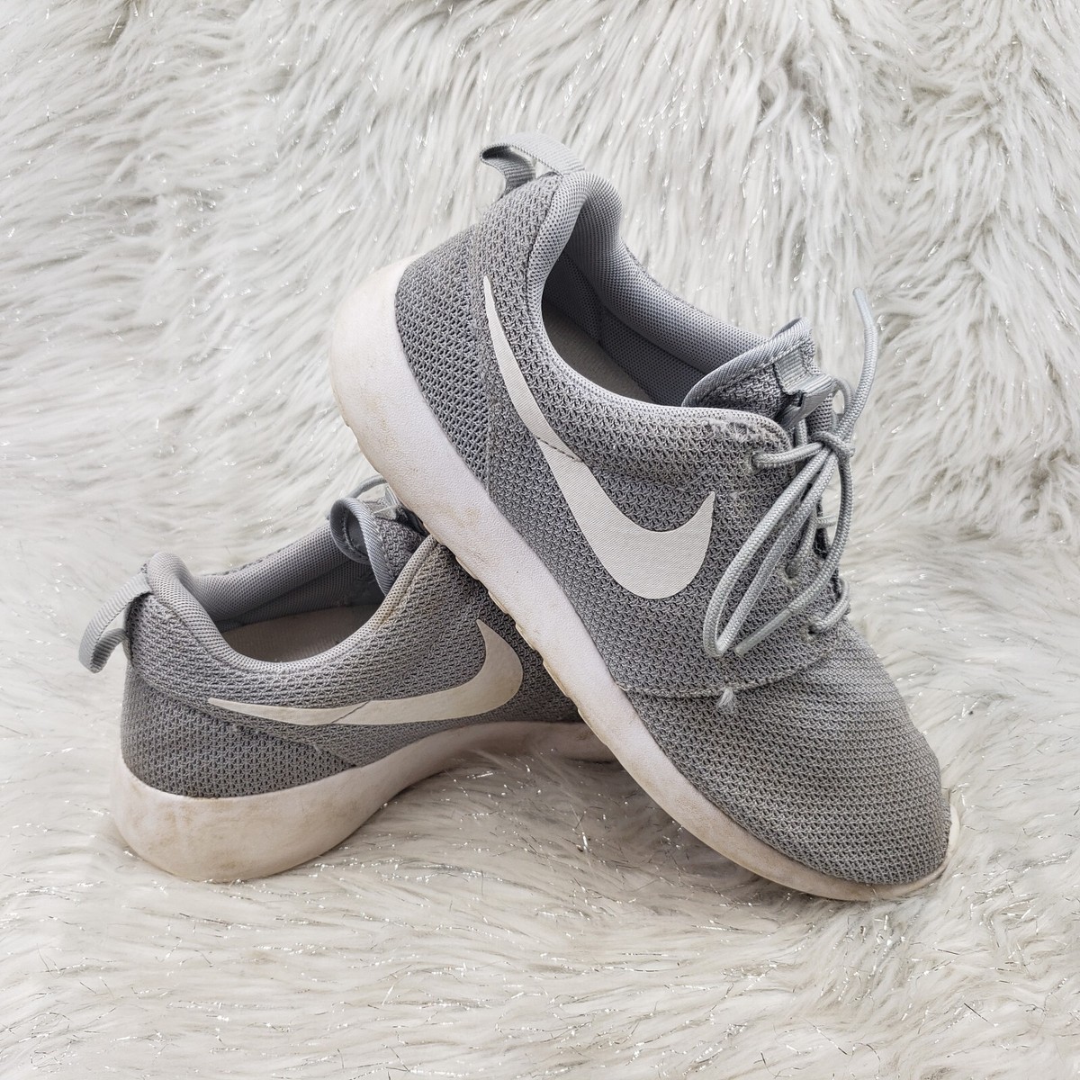 nike roshe two wolf grey