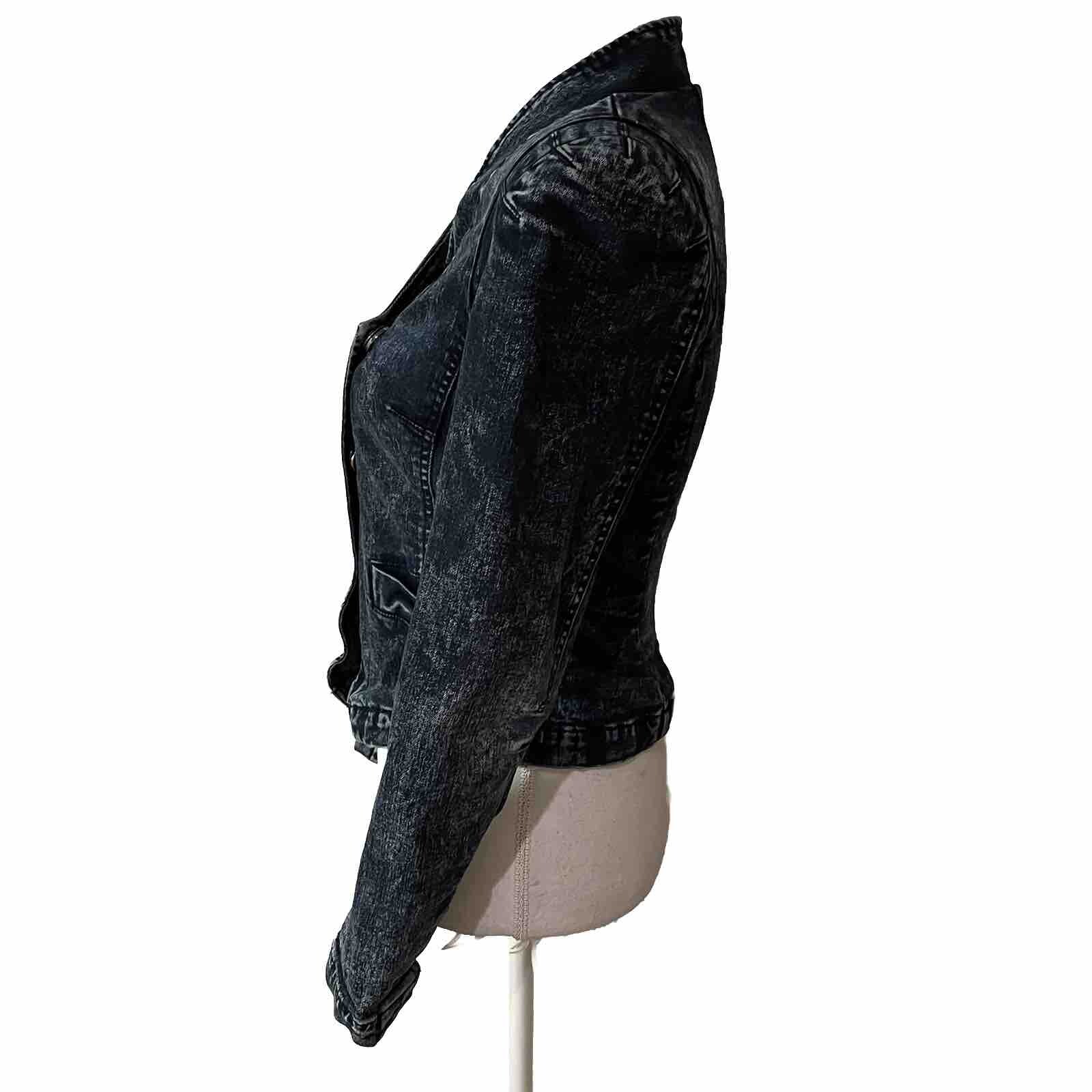 Vera Moda Snap Button Collarless Shoulder Pad Jea… - image 2