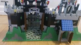 LEGO (6090) Castle: Royal Knight's Castle - 100% Complete Box Manual All Figures