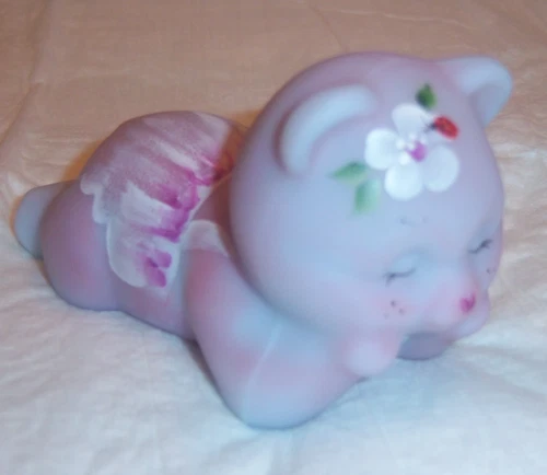 FENTON VINTAGE ART GLASS BLUE BURMESE DAYDREAMING BEAR FIGURINE c. 2000
