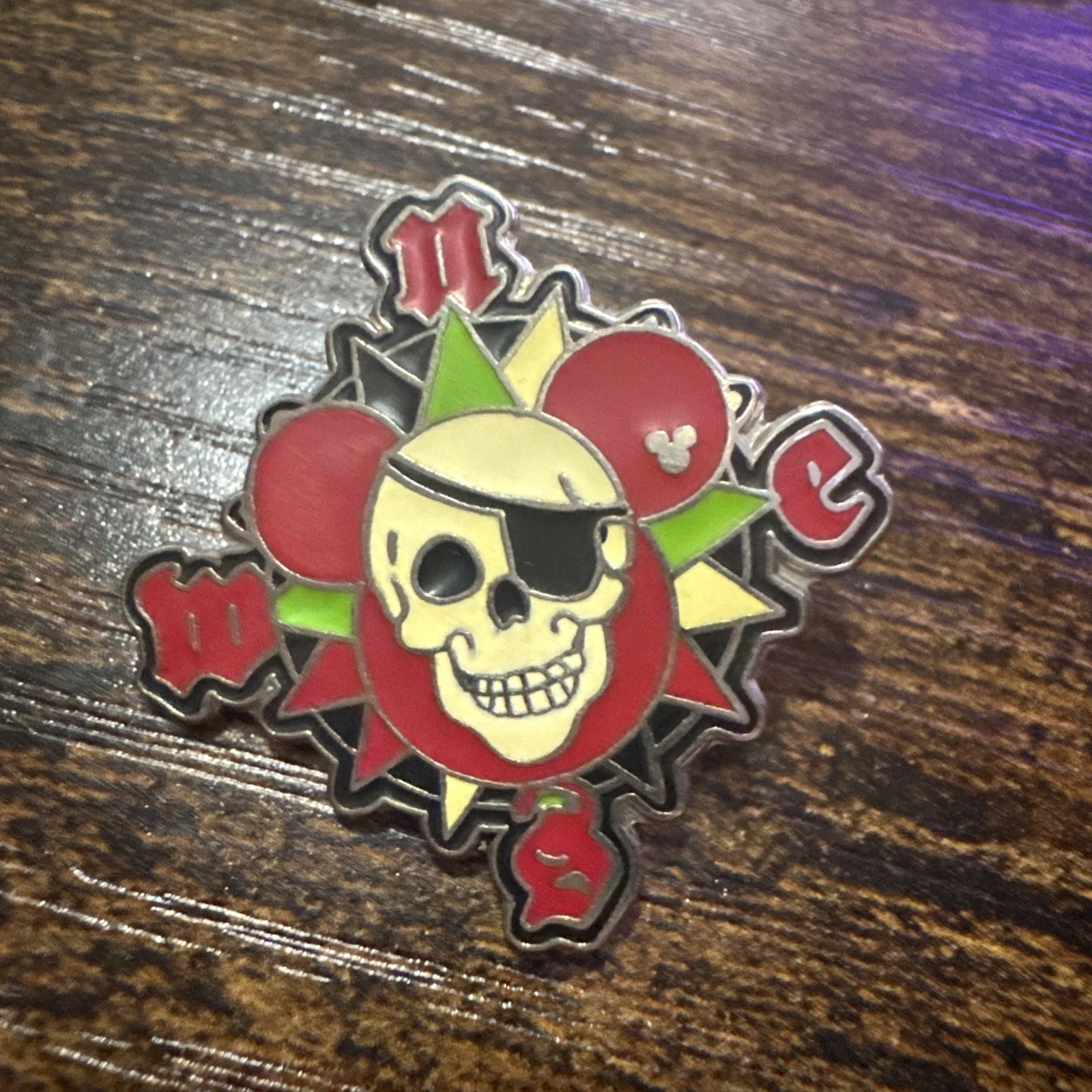 Disney Pin Pirates Of The Caribbean Compass Hidden Mickey 2007