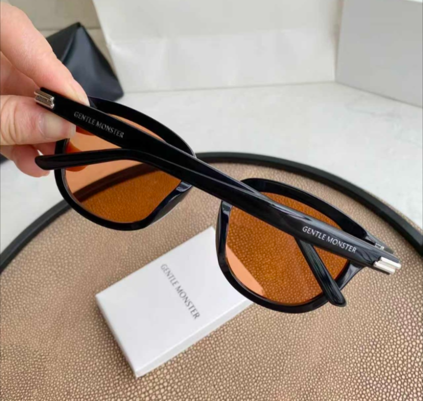 GENTLE MONSTER サングラス ブラック/オレンジ Gentle Monster Dean 01(OR) Sunglasses Black/Orange With Case New