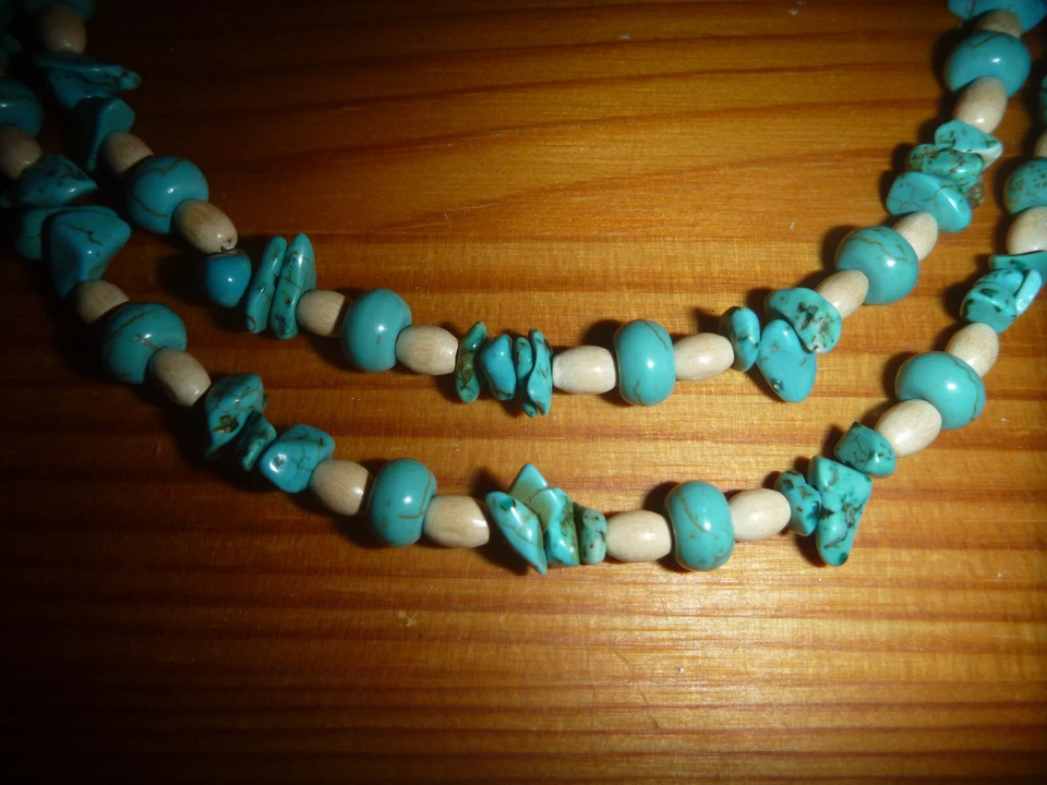 Howlith/Türkis/Holz-Kette, türkis-naturfarben - Bild 2 von 2