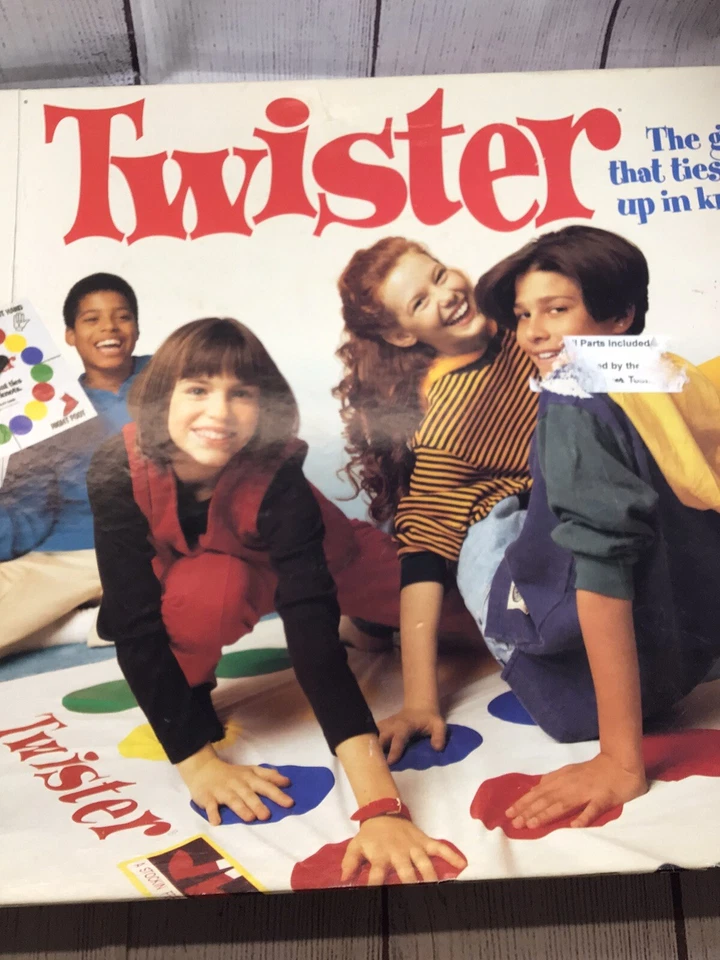 Twister - O jogo que te amarra em nós! Vintage 1998 por Milton Bradley MB - Imagem 3 de 4