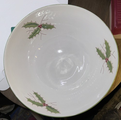 Holly & Berry Christmas Ceramic Serving/Punch Bowl Made in Italy w/ 12 Mugs - Picture 8 of 11