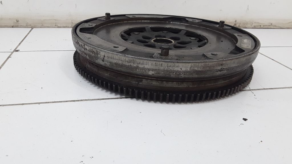 Genuine BMW 5 Series F10 10-14 Flywheel Clutch Kit 2.0 Diesel 
