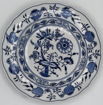 食器 Meissen, antique Large Antique Meissen Porcelain Relief Gilt Decorated Plate/Bowl