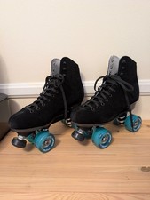 Sure-Grip Boardwalk Suede Roller Skates   Men  s 9 / Women  s 10