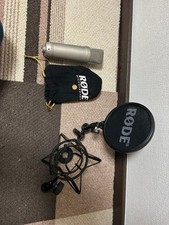 RODE NT1-A Condenser Microphone Kit Shock Mount Pop Filter Drawstring Bag Used