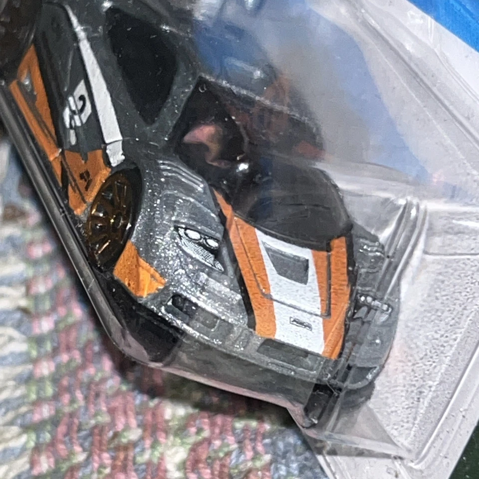 Hot Wheels - 2022 Series - Silver McLAREN F1 GTR - Image 4 of 4