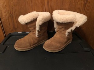 girls uggs size 3
