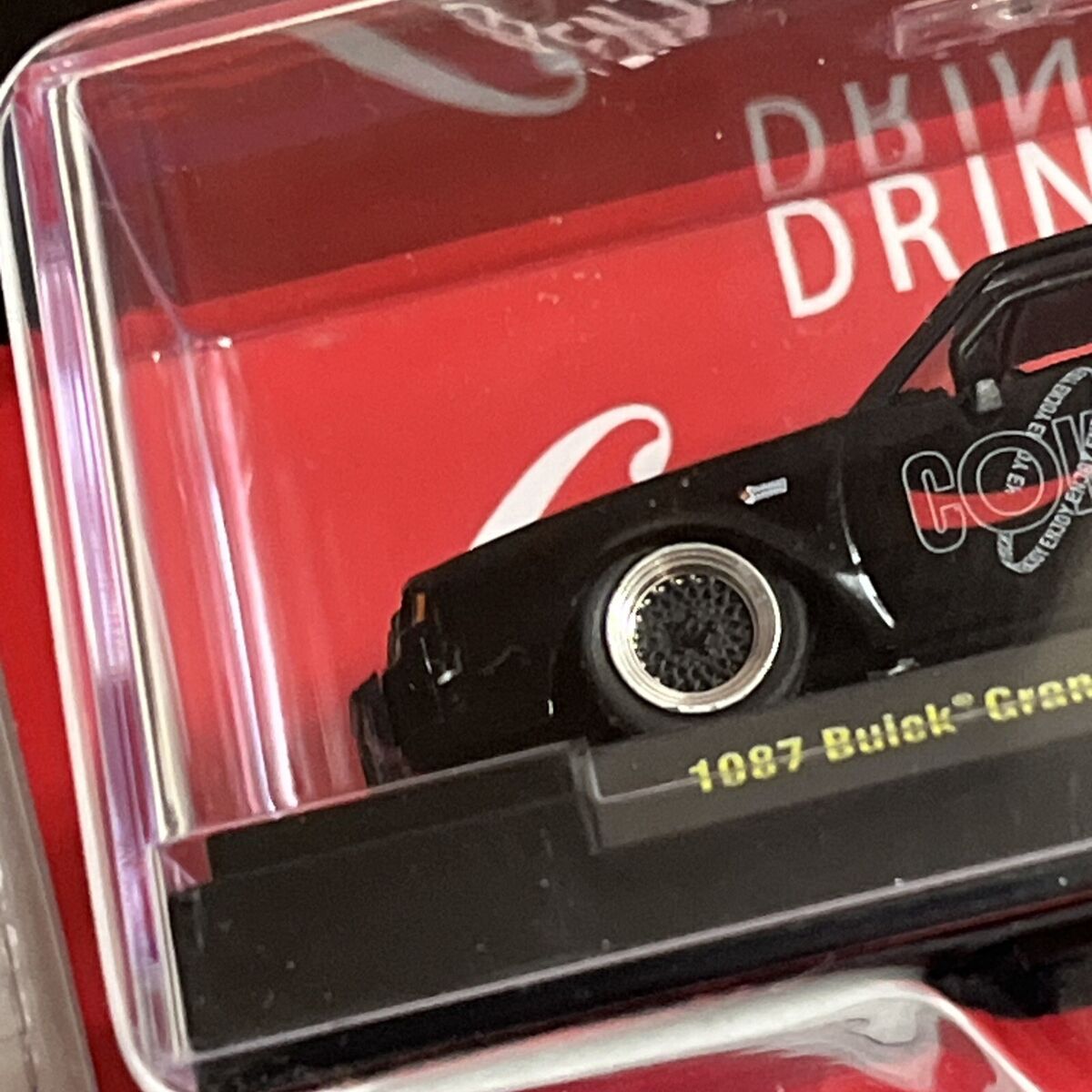M2 Machines 1:64 Coca-Cola Coke 1987 Buick Grand National M2 Machines 1:64 Coca-Cola Coke 1987 Buick Grand National
